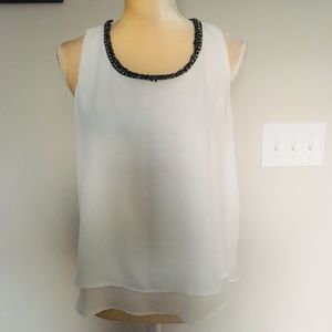 Bisou Bisou White Swing Sleeveless Top Beaded Neckline Size Medium M*